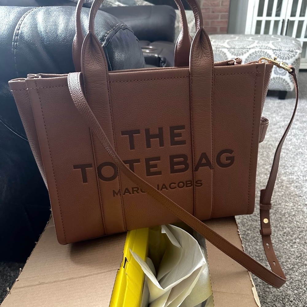 Marc Jacobs Brown Leather Tote with Strap
